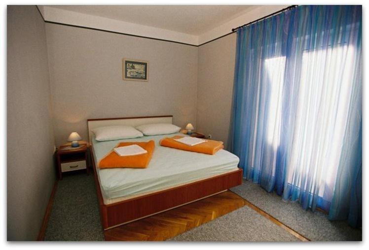 Bubi Hvar Apartments 1 フヴァル エクステリア 写真
